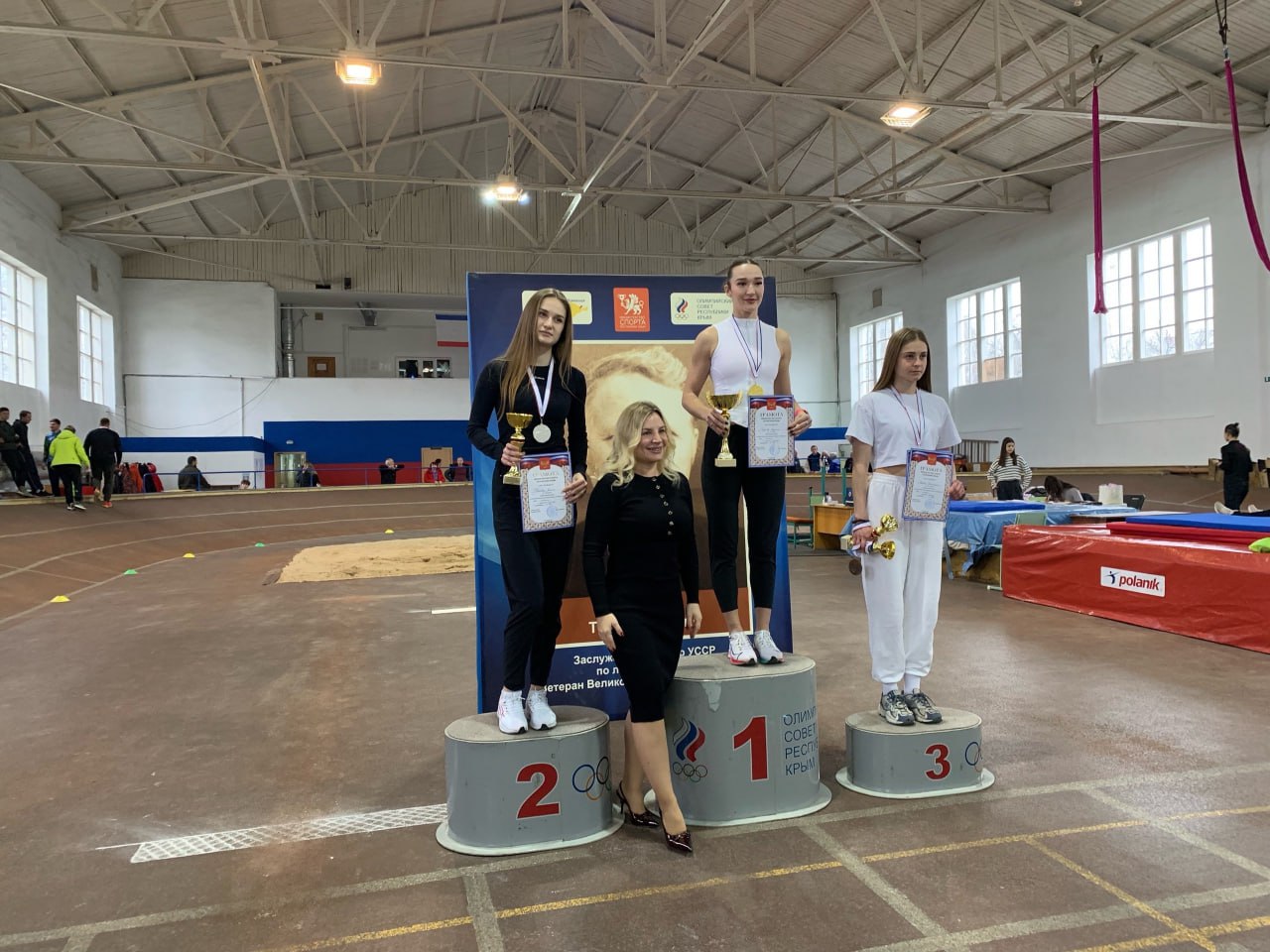 photo_5427125413030781970_y