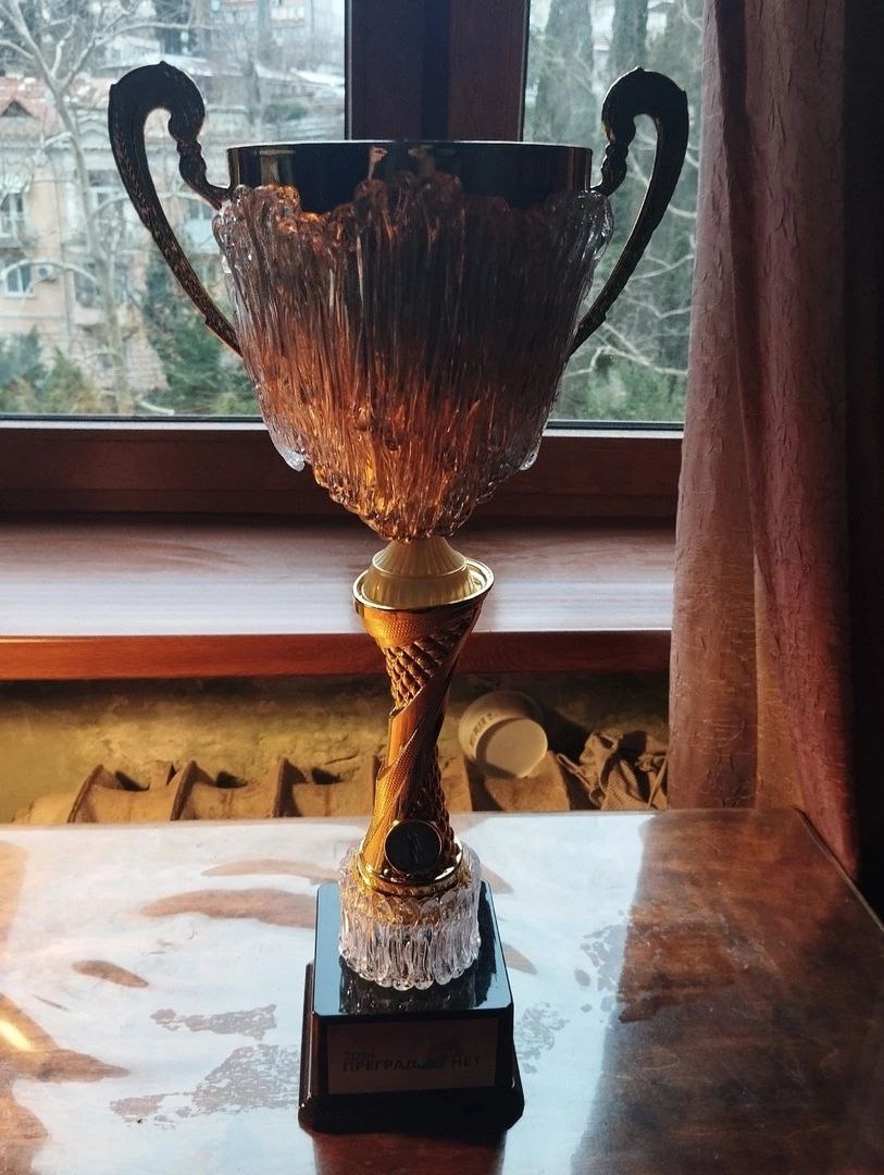 photo_5438403271300607104_y