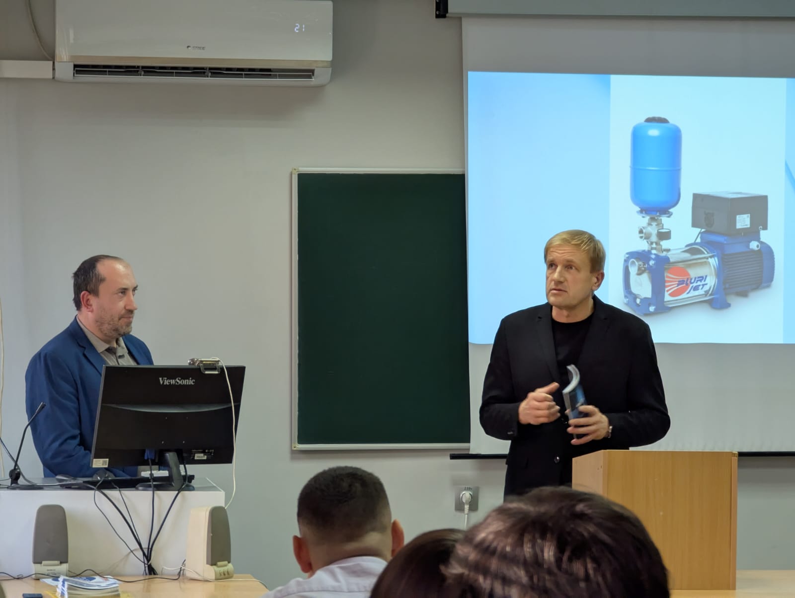 48c92a9b-b489-48f3-b912-4e653068ebd4