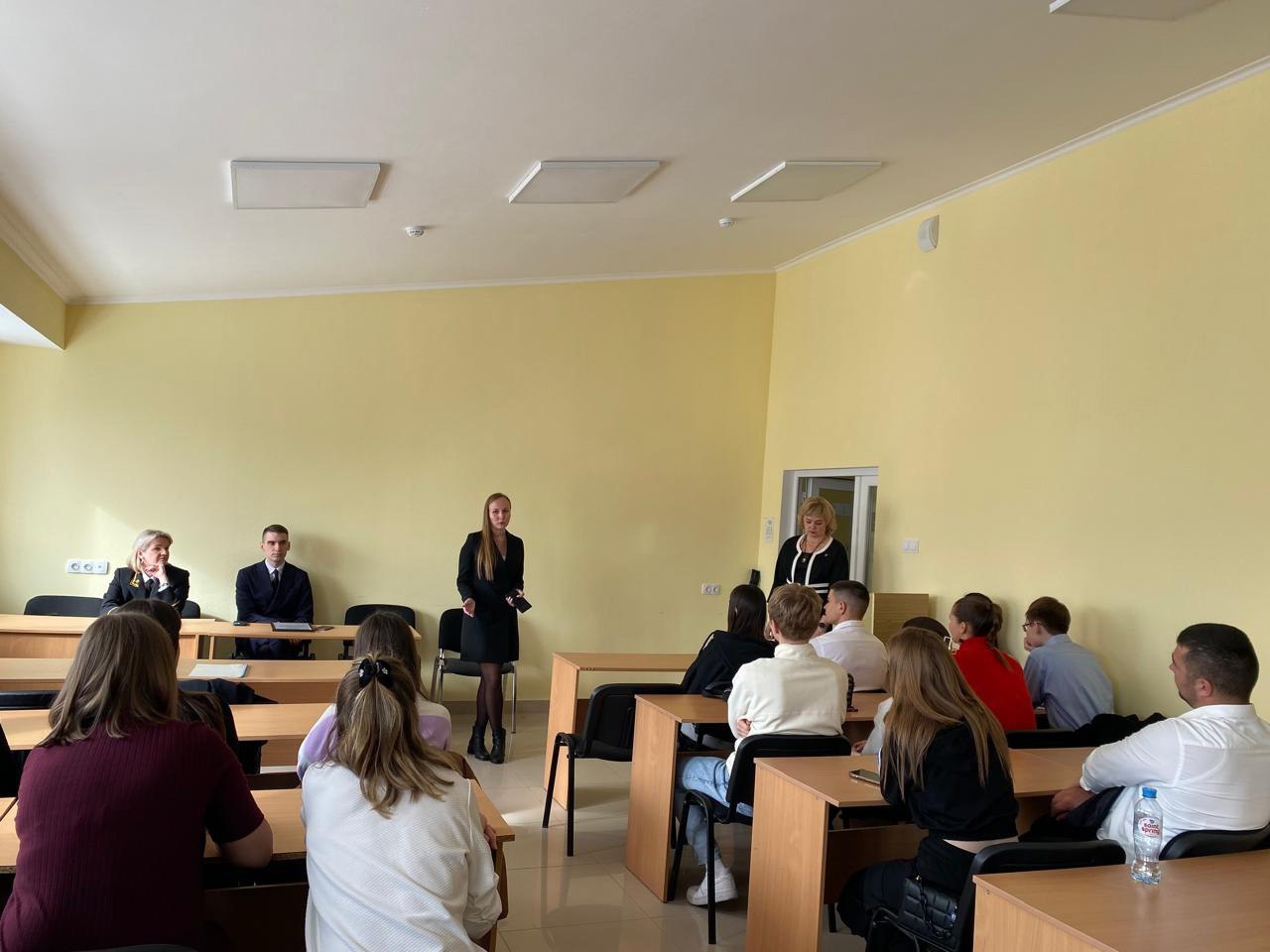 photo_5271965226926992597_y