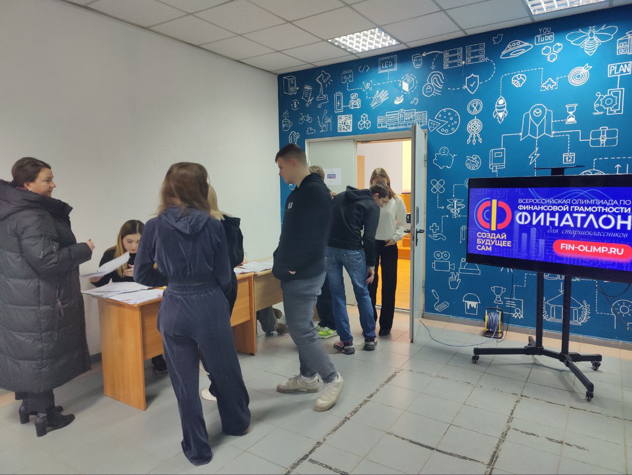 photo_5339039688238952120_y