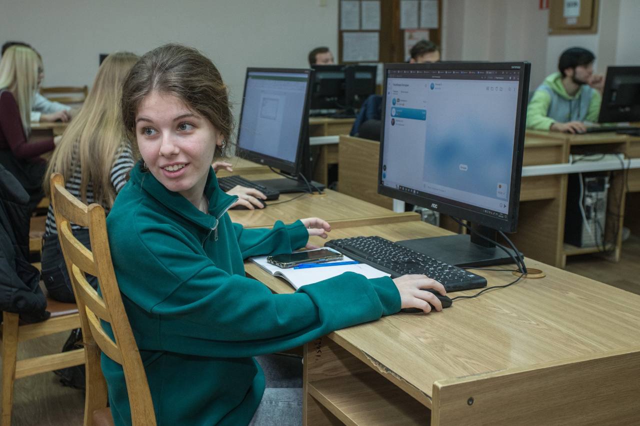 photo_5345840790427004234_y