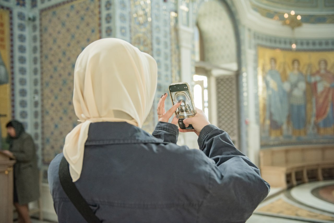 photo_5377337503595490978_y