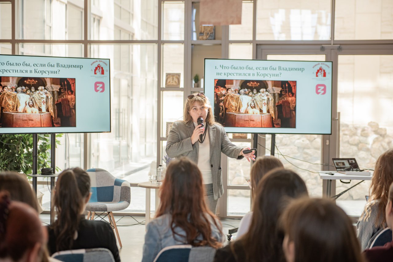 photo_5377337503595490981_y