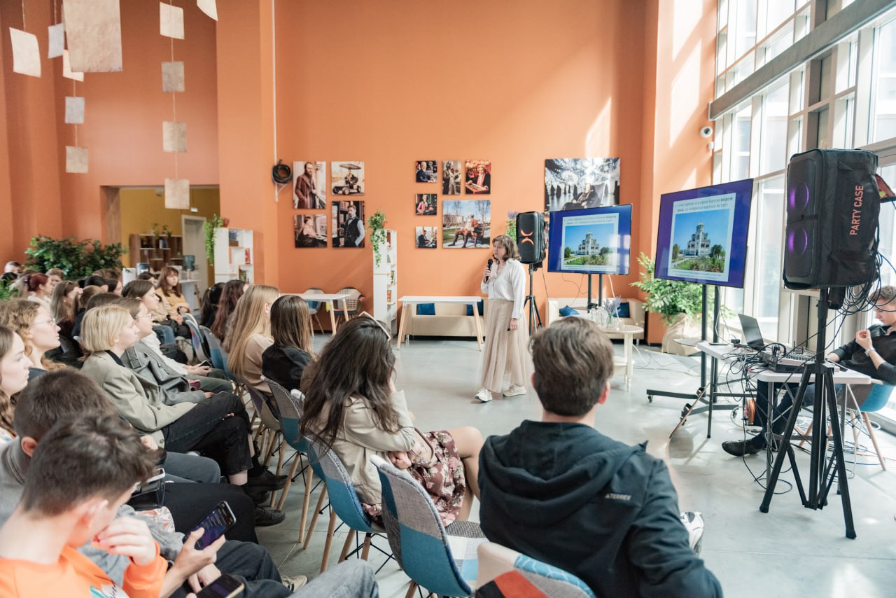 photo_5377337503595490984_y