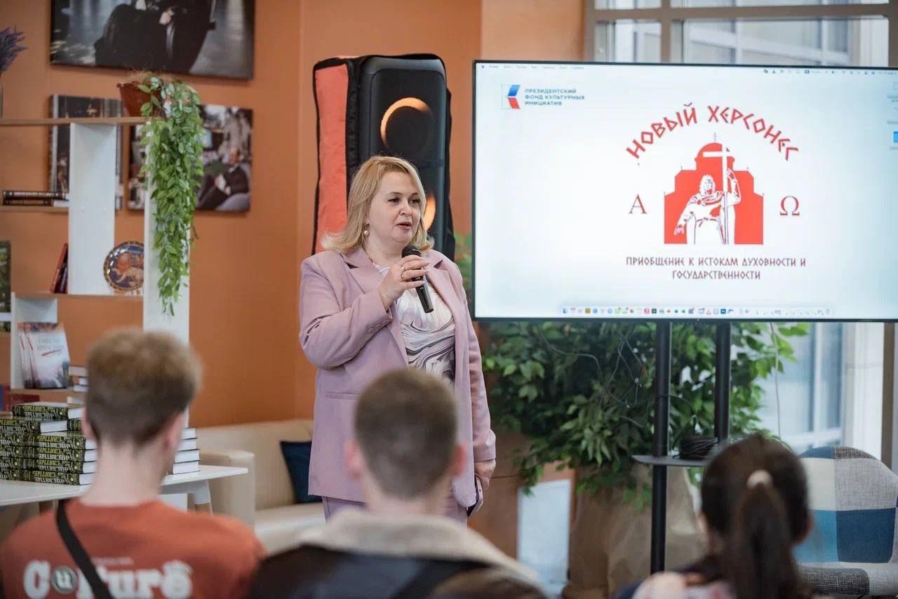 photo_5377656357672577811_y