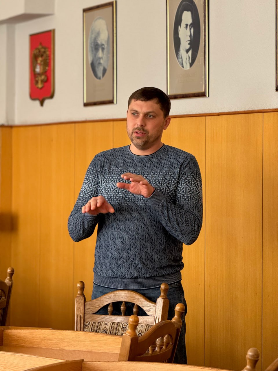 photo_5386643057048415567_y