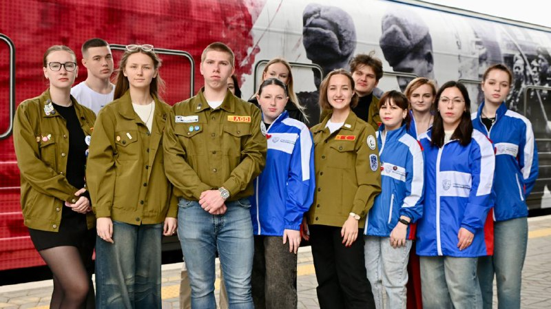 Более_10_тысяч_человек_за_3_дня_посетили_Поезд_Победы_2