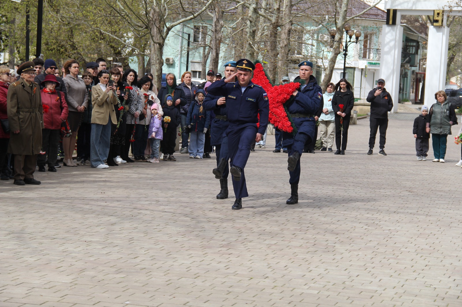 image-13-04-25-04-00-6