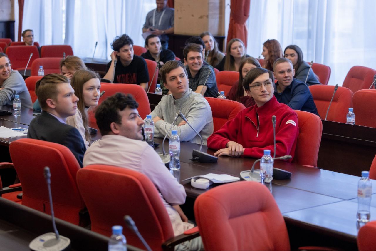 photo_5188423195282238450_y