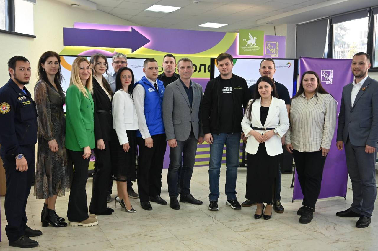 photo_5208528856317814873_y