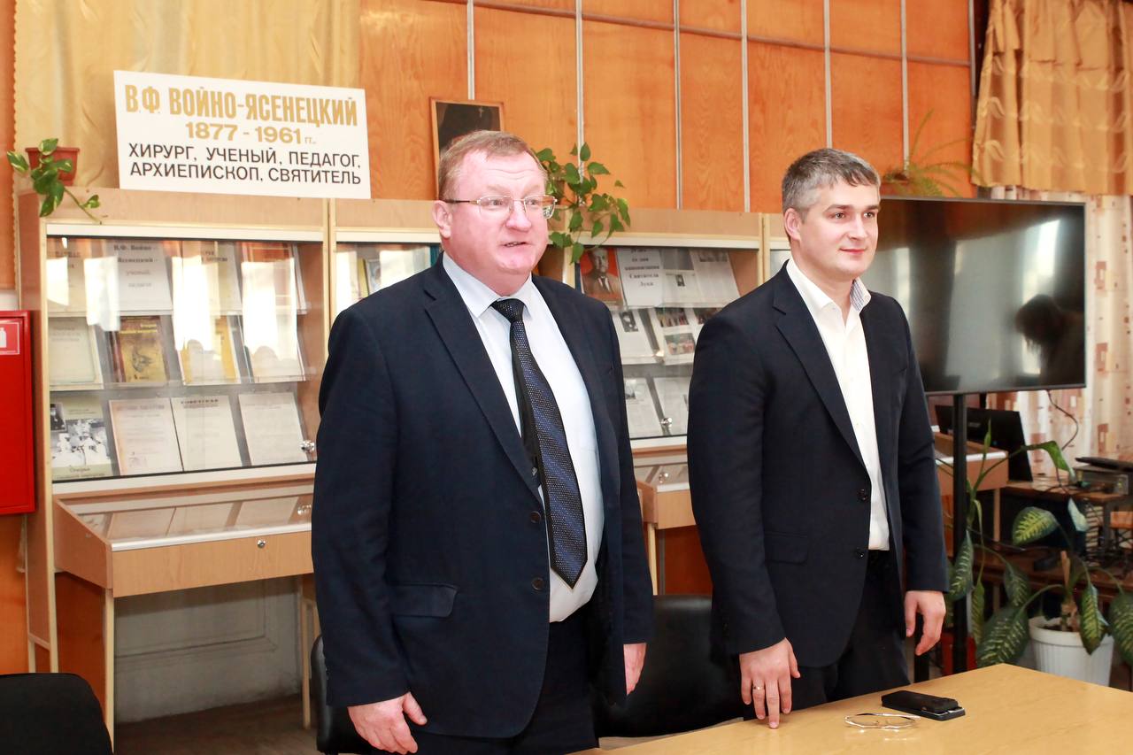 photo_5210751068101800023_y