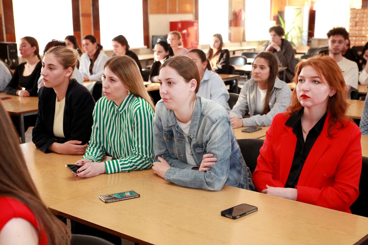 photo_5210751068101800028_y