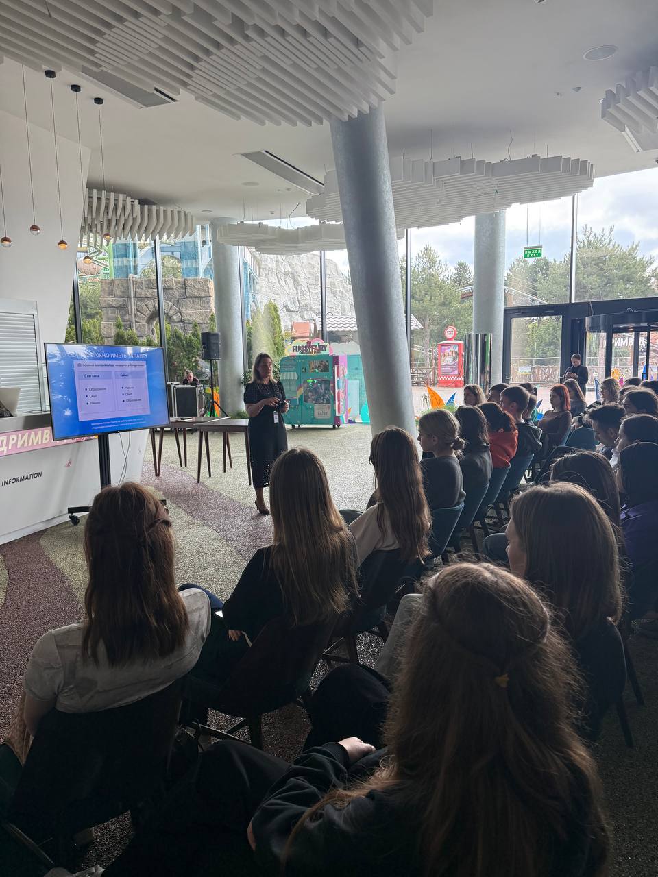 photo_5440688593334039806_y