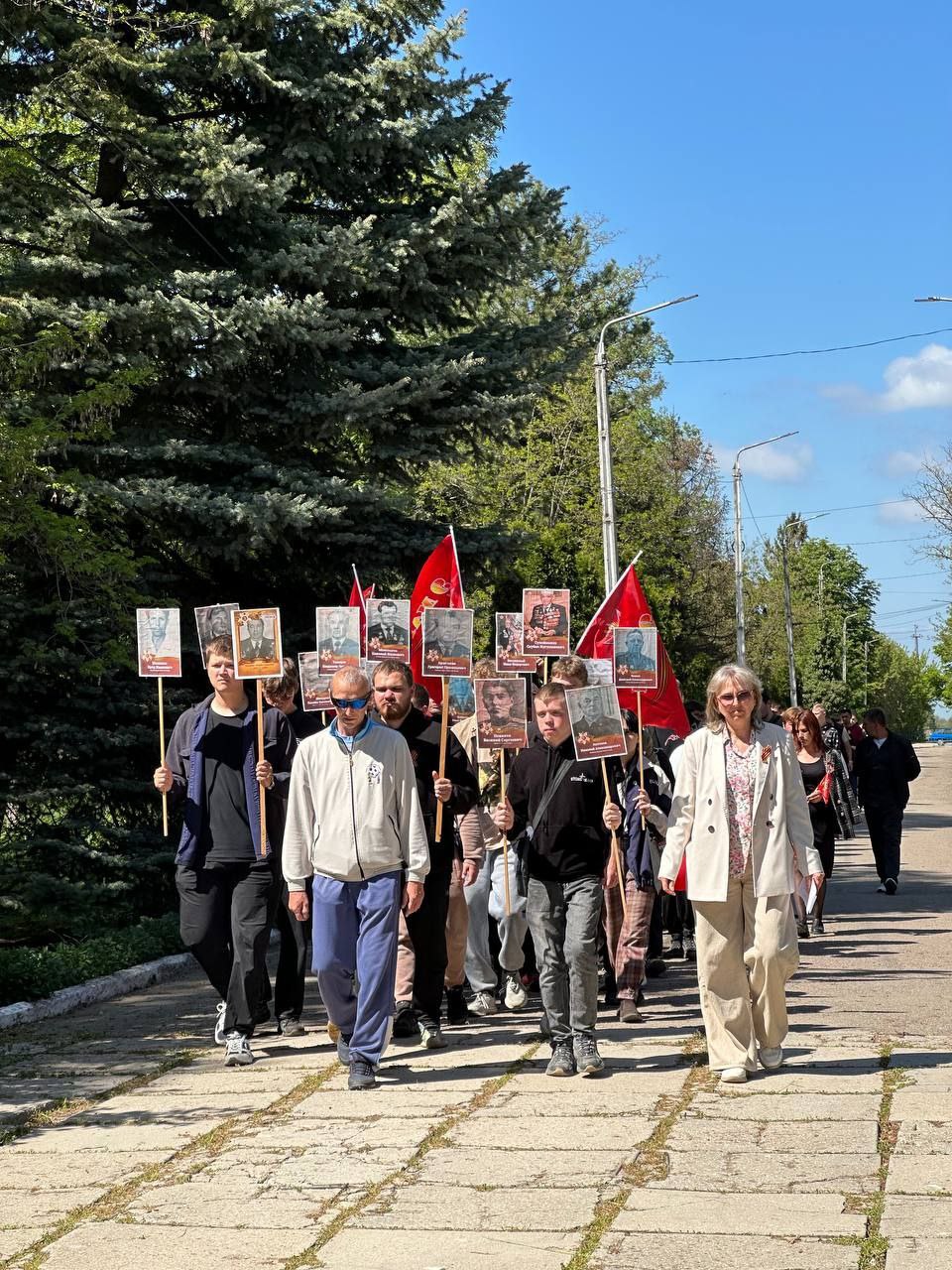 photo_5249388044140803176_y