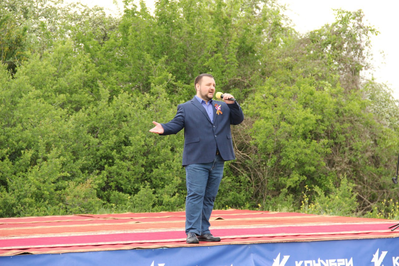 photo_5262548966397048688_y