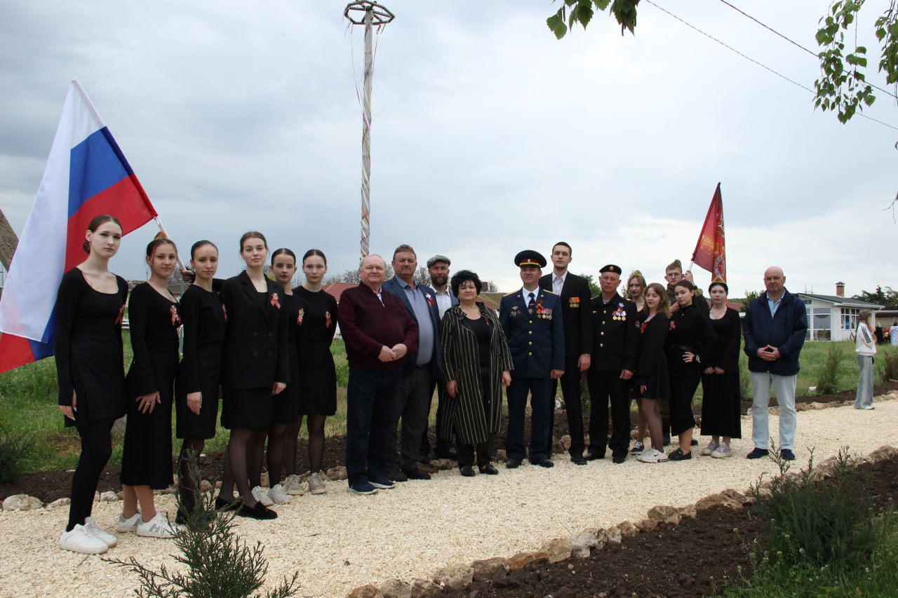 photo_5262548966397048689_y