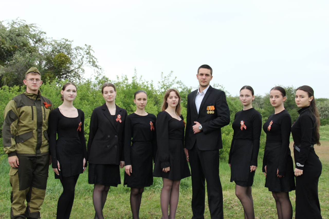 photo_5262548966397048690_y