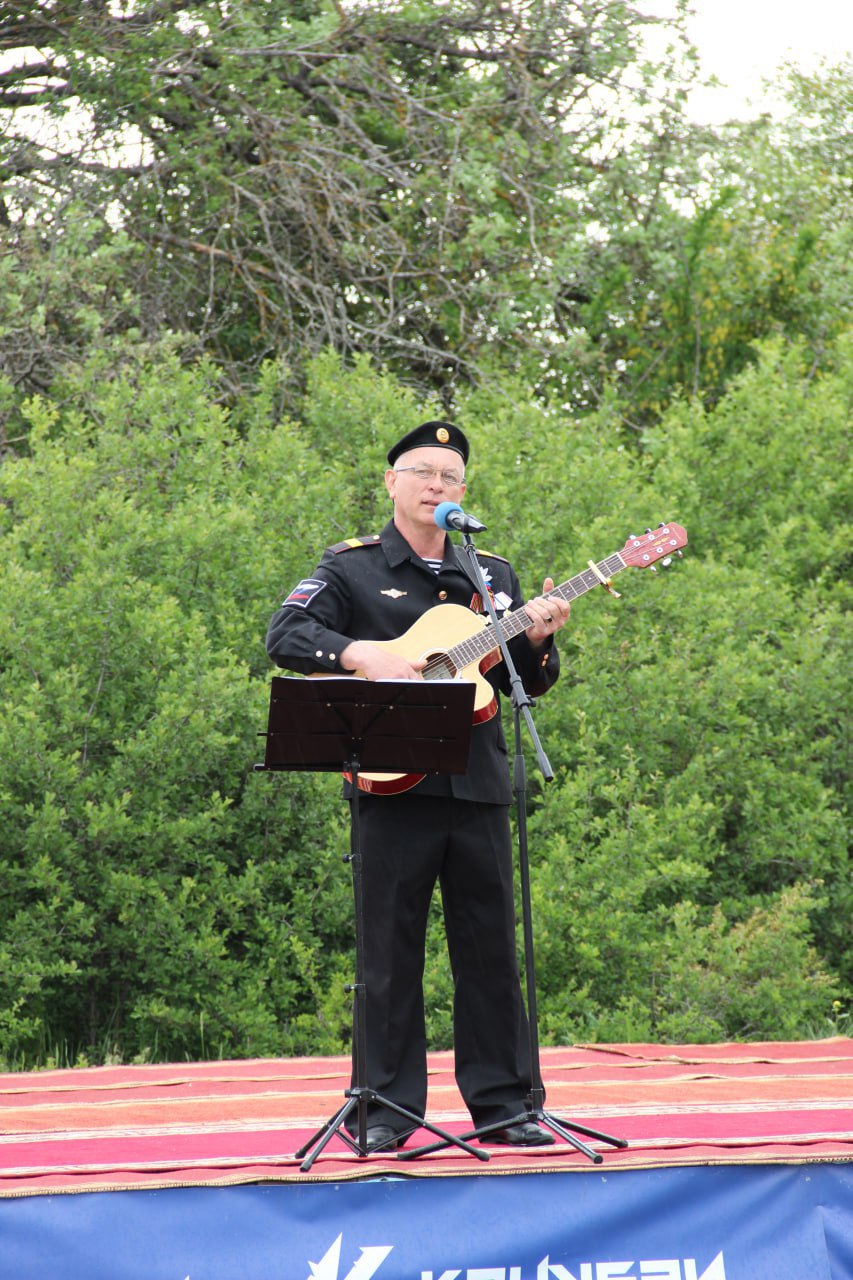 photo_5262548966397048692_y