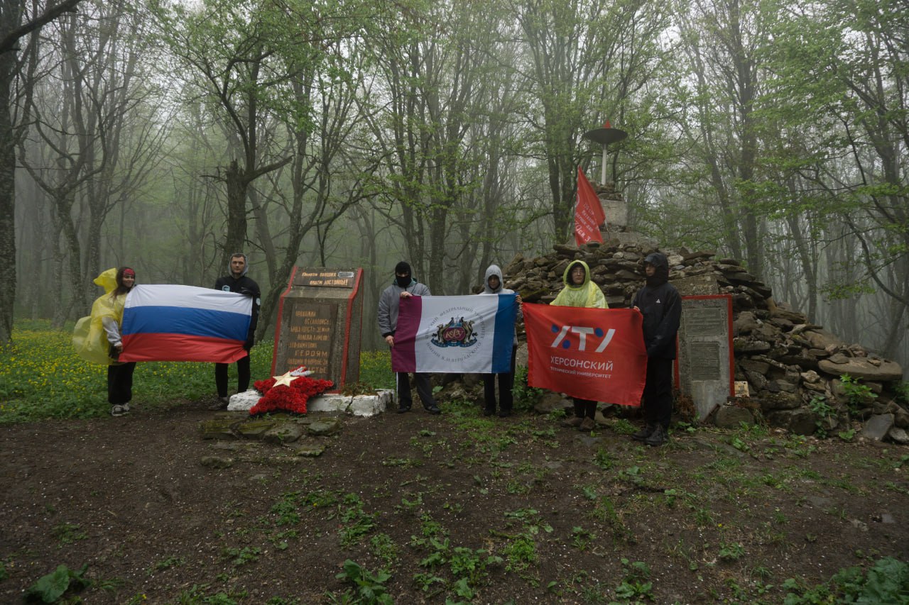 photo_5266962032408786205_y