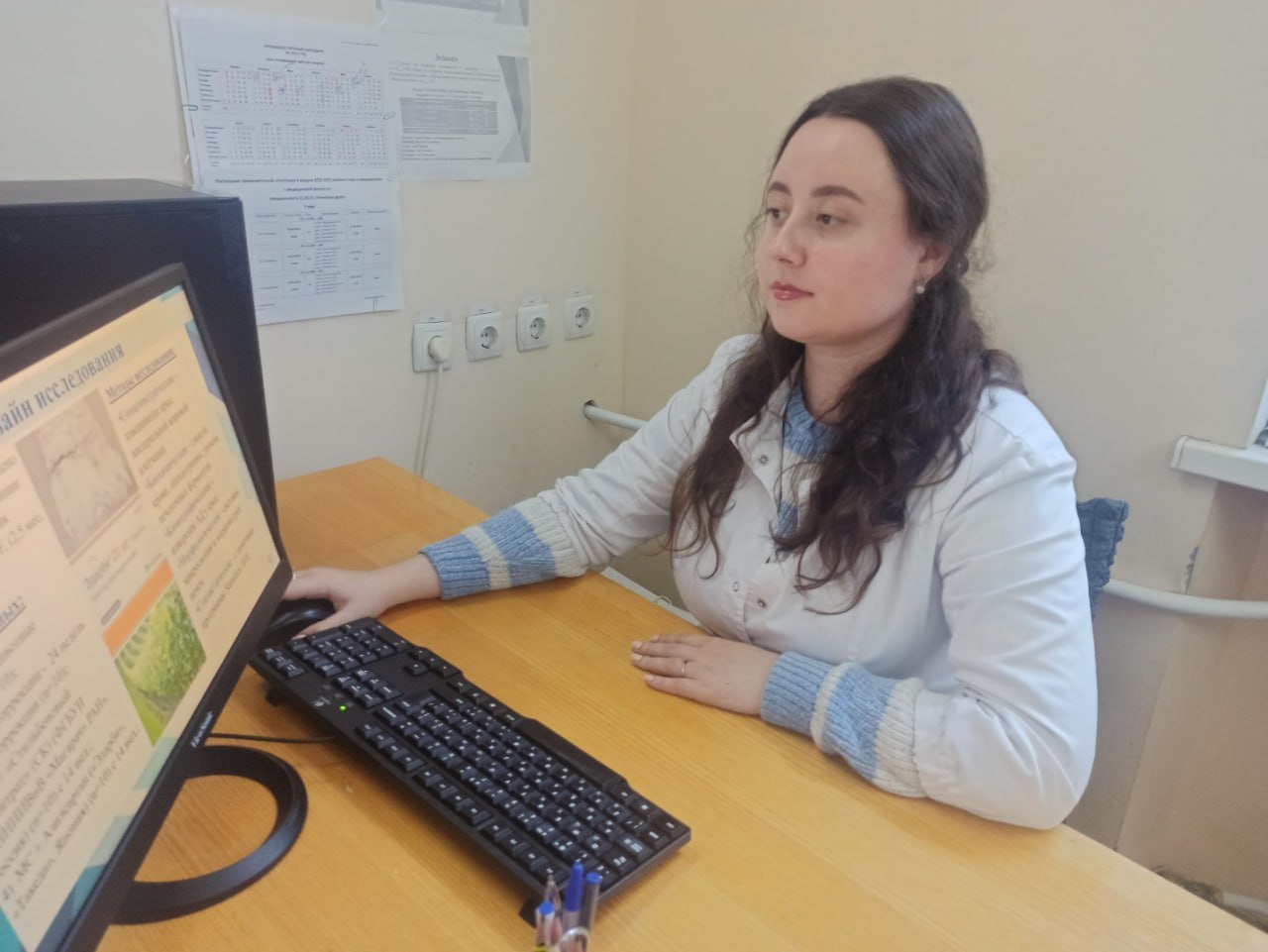 photo_5271873572324898463_y