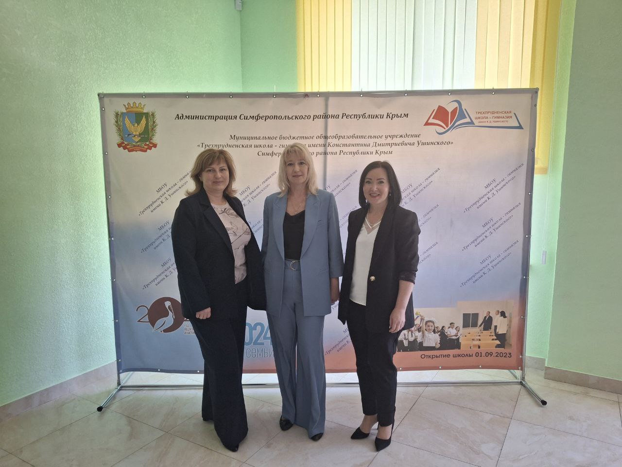 photo_5273825716565308733_y