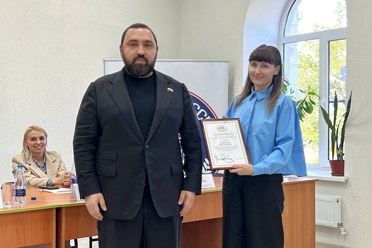 photo_5285380918053302427_y