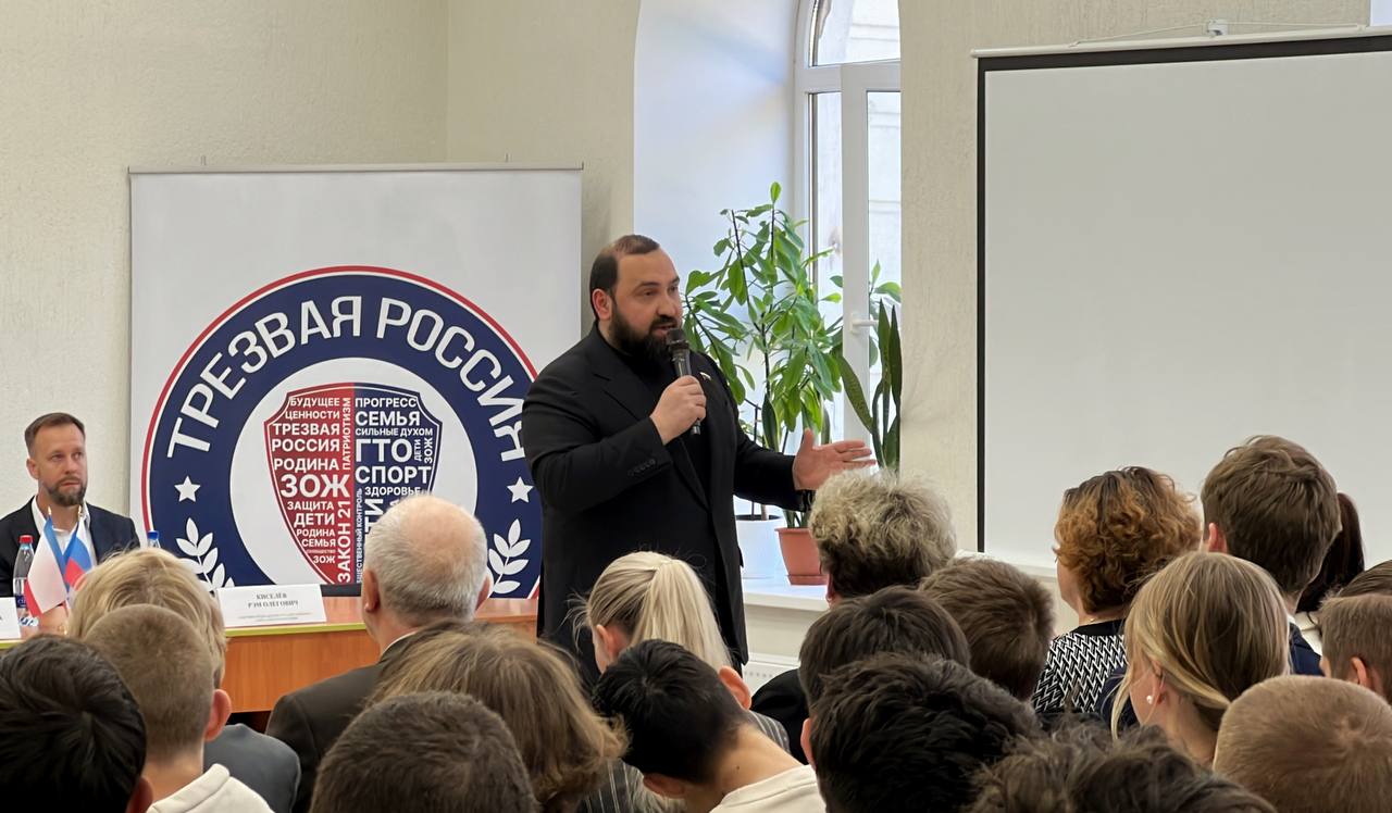 photo_5285380918053302429_y