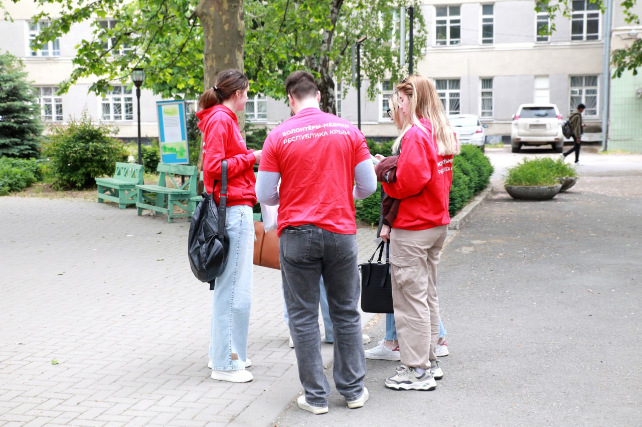 photo_5285380918053302723_y