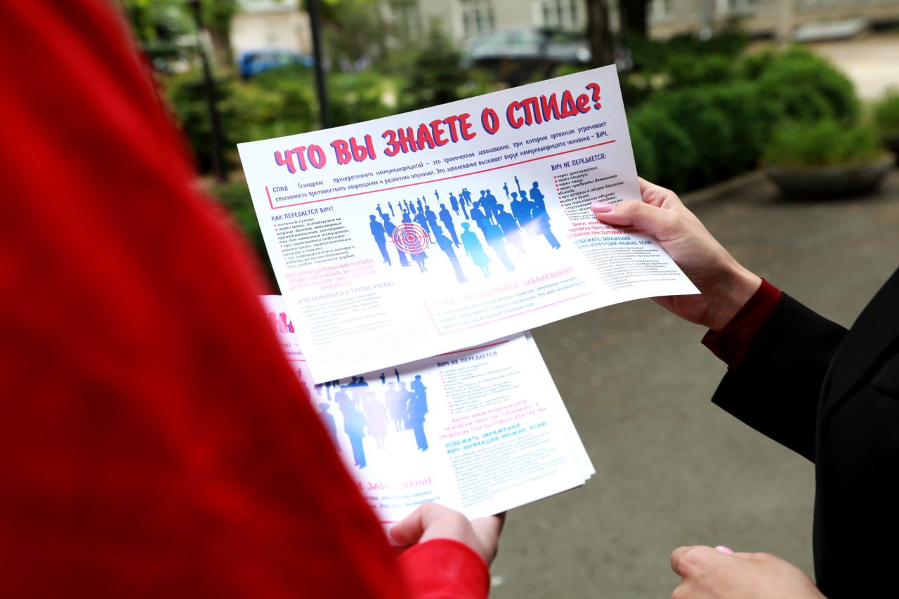 photo_5285380918053302724_y