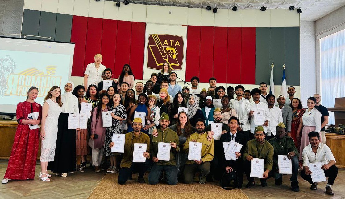 photo_5402416474766831802_y