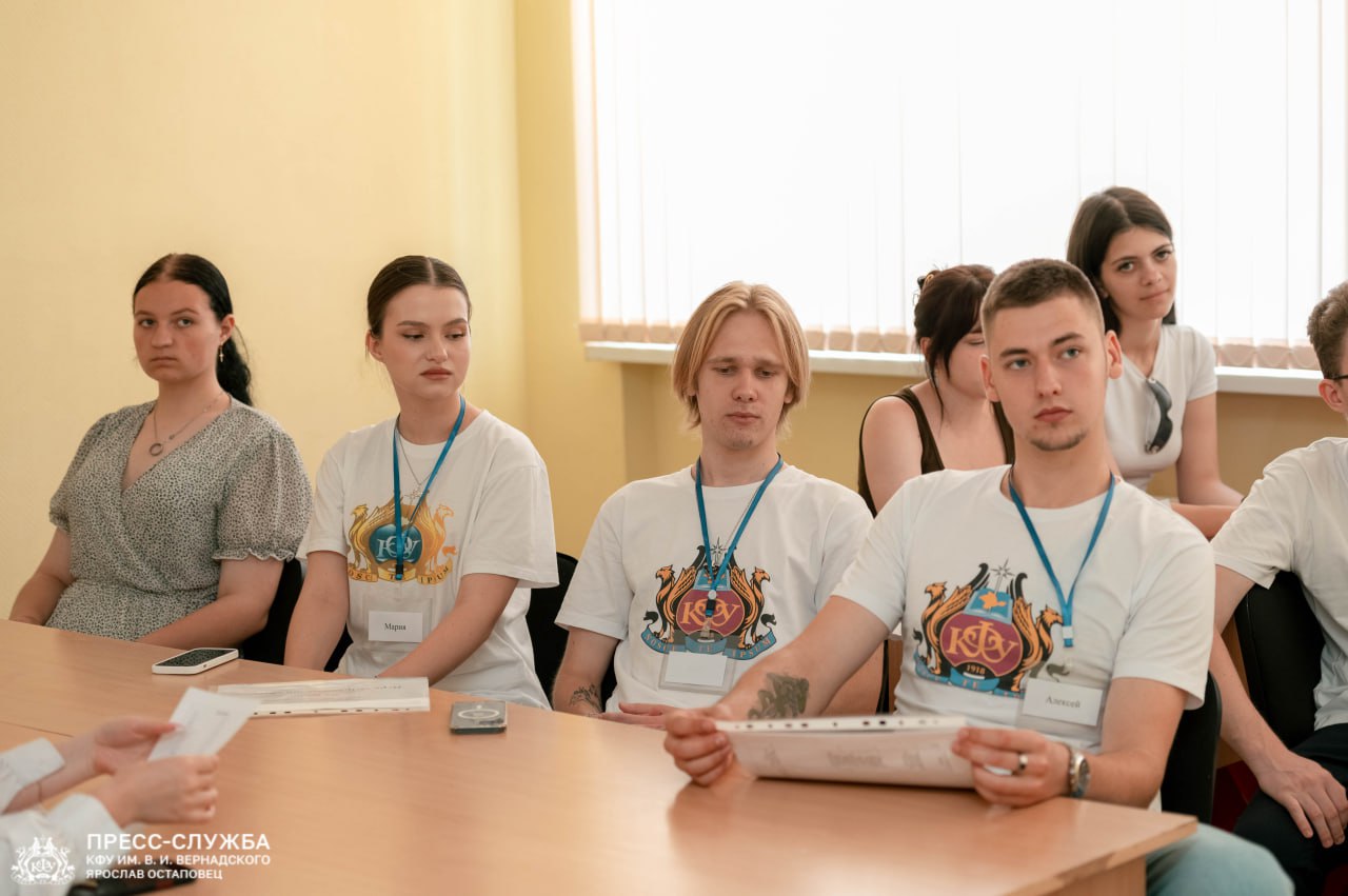 photo_5402428784143103448_y