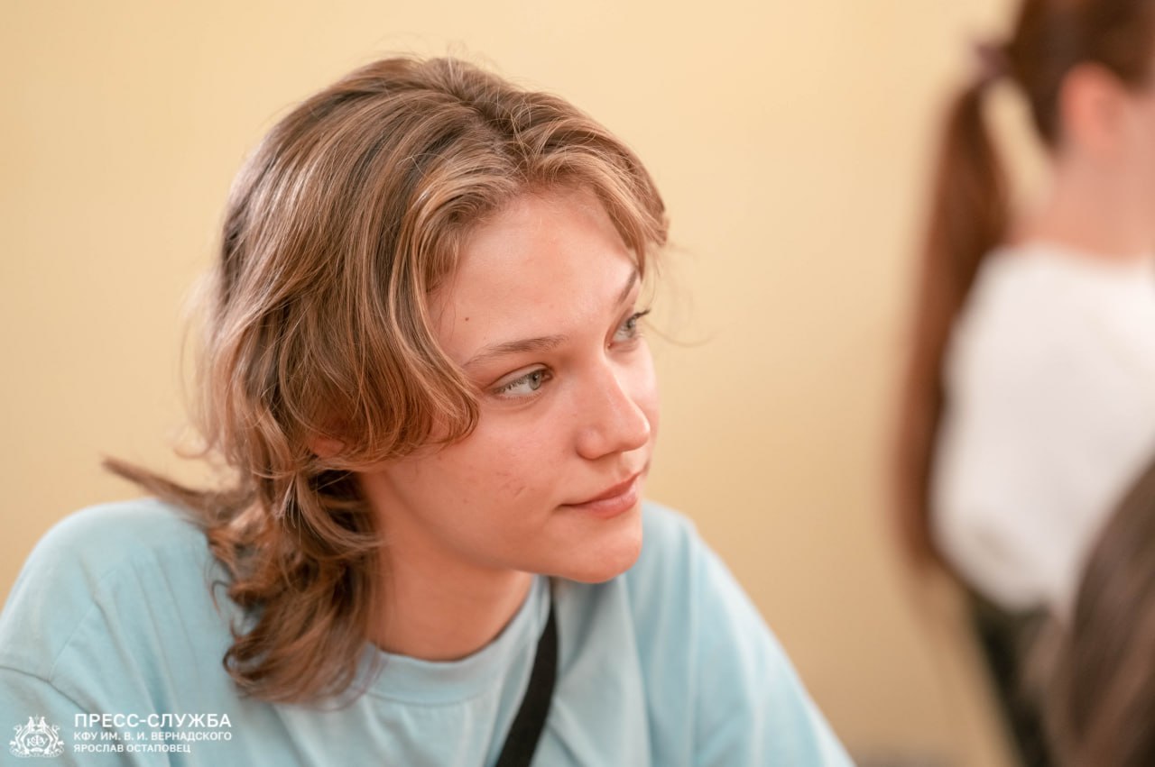 photo_5402627636833939726_y