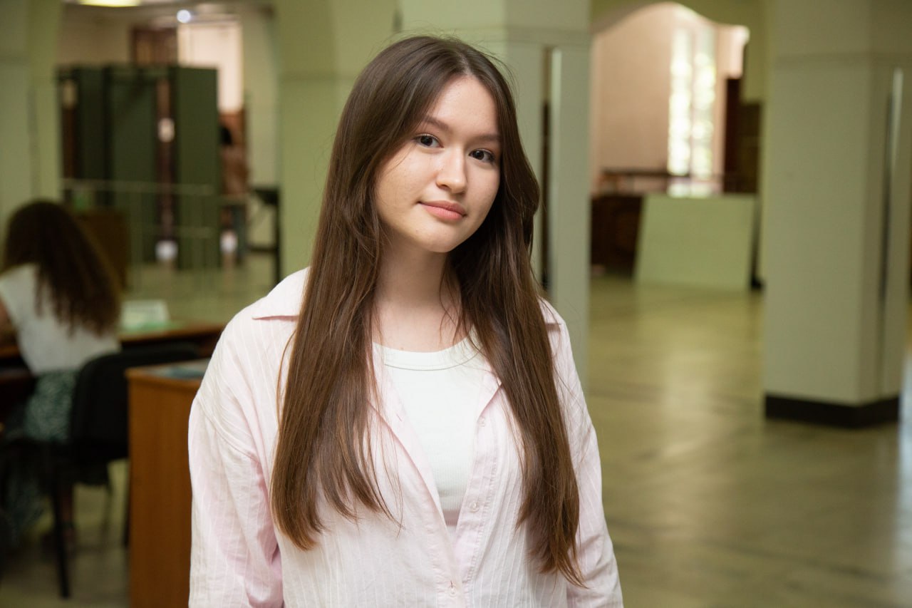 photo_5192963078793327576_y