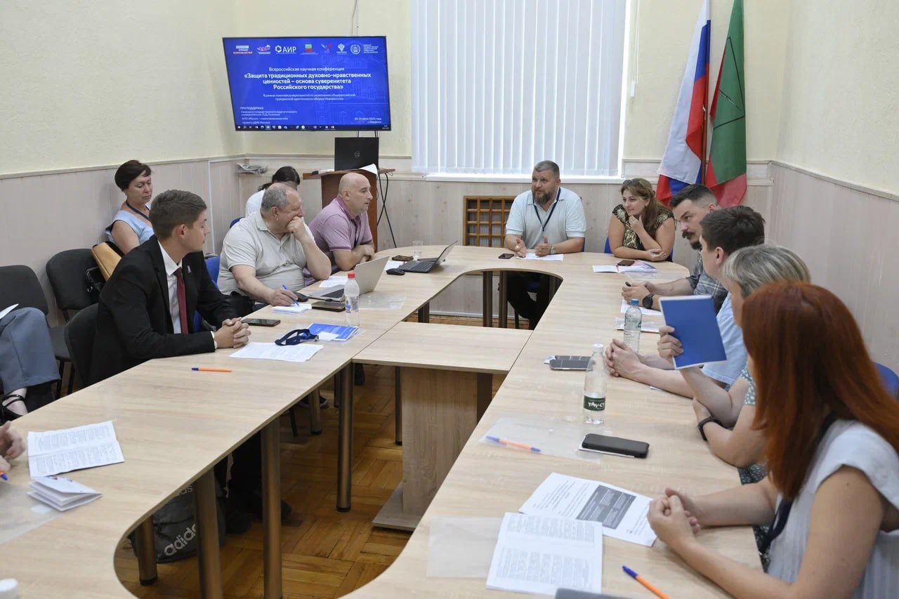 photo_5215323962731528265_y