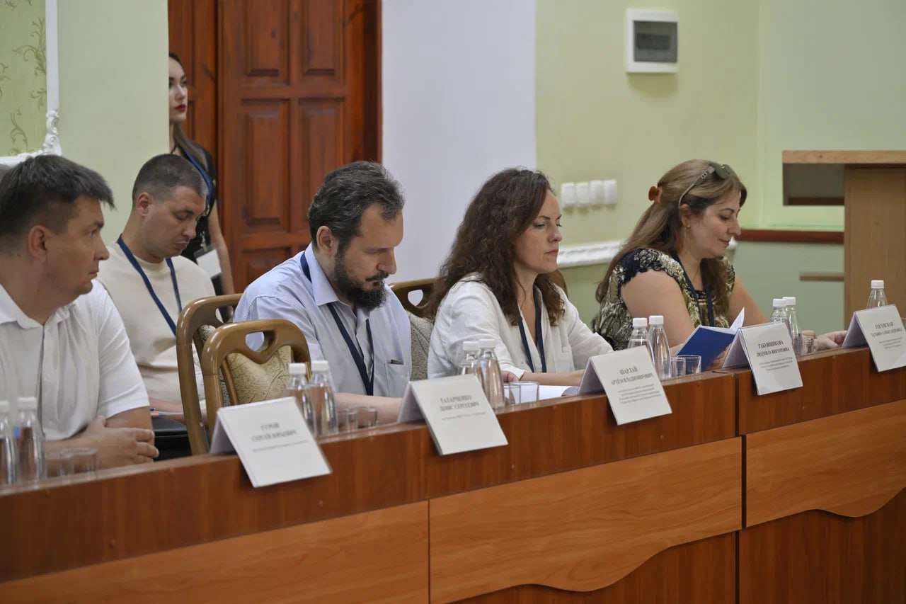 photo_5215323962731528270_y