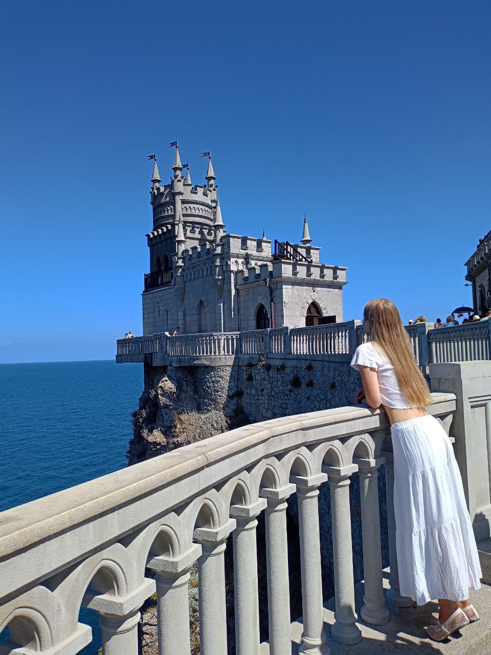 photo_5228958216153593347_y