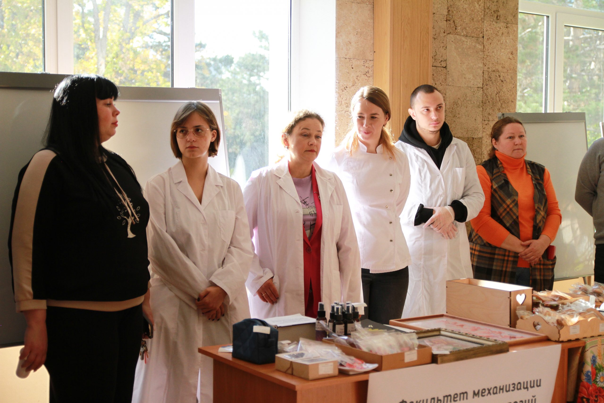 photo_5193013458759713402_y