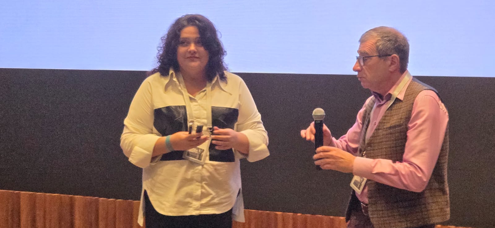 d09ae256-7968-40b0-b878-51a6bfe45d4c