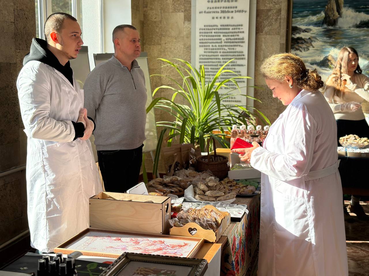 photo_5192984596579480776_y