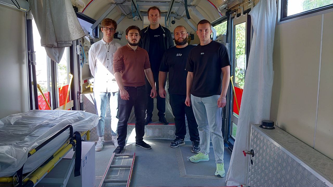 photo_5416001834281203294_y