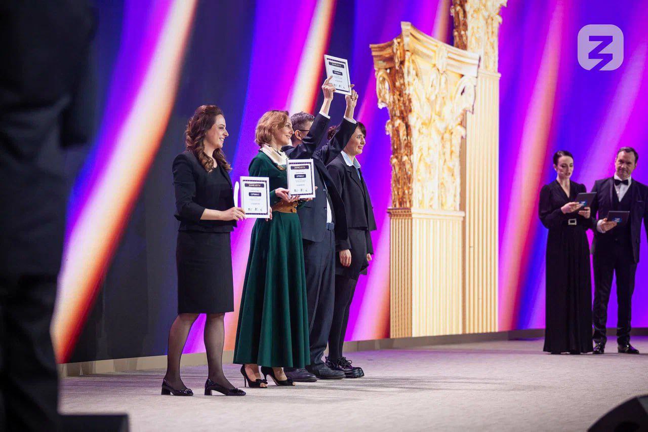 photo_5463106329754335388_y