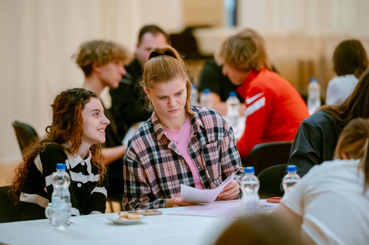 photo_5469910940930672615_y