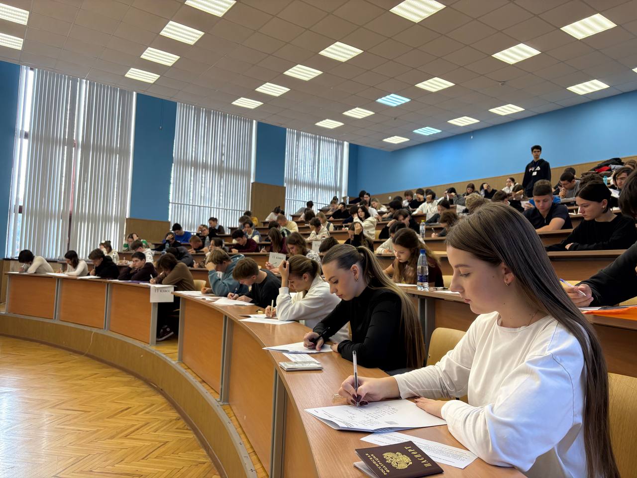 photo_5222143078016158801_y