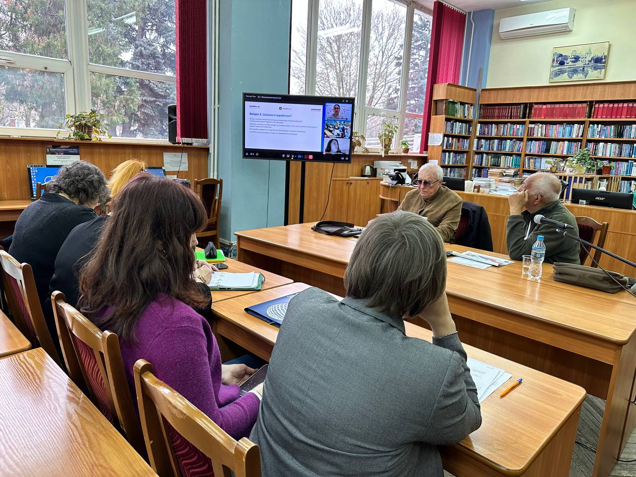 photo_5323779390267134360_y