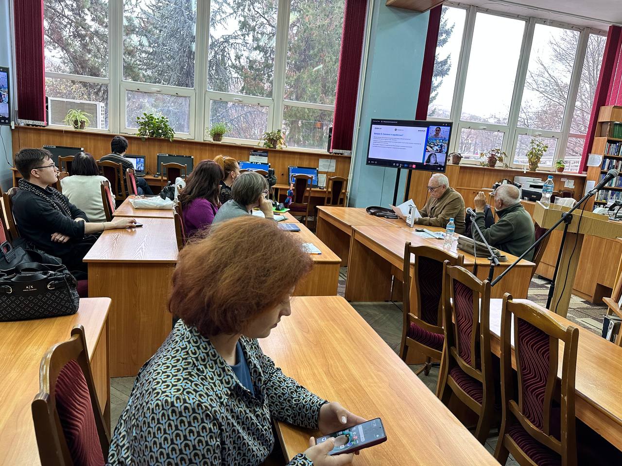 photo_5323779390267134361_y