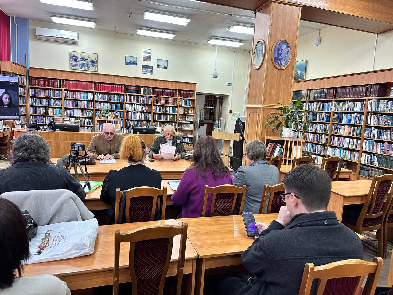 photo_5323779390267134370_y