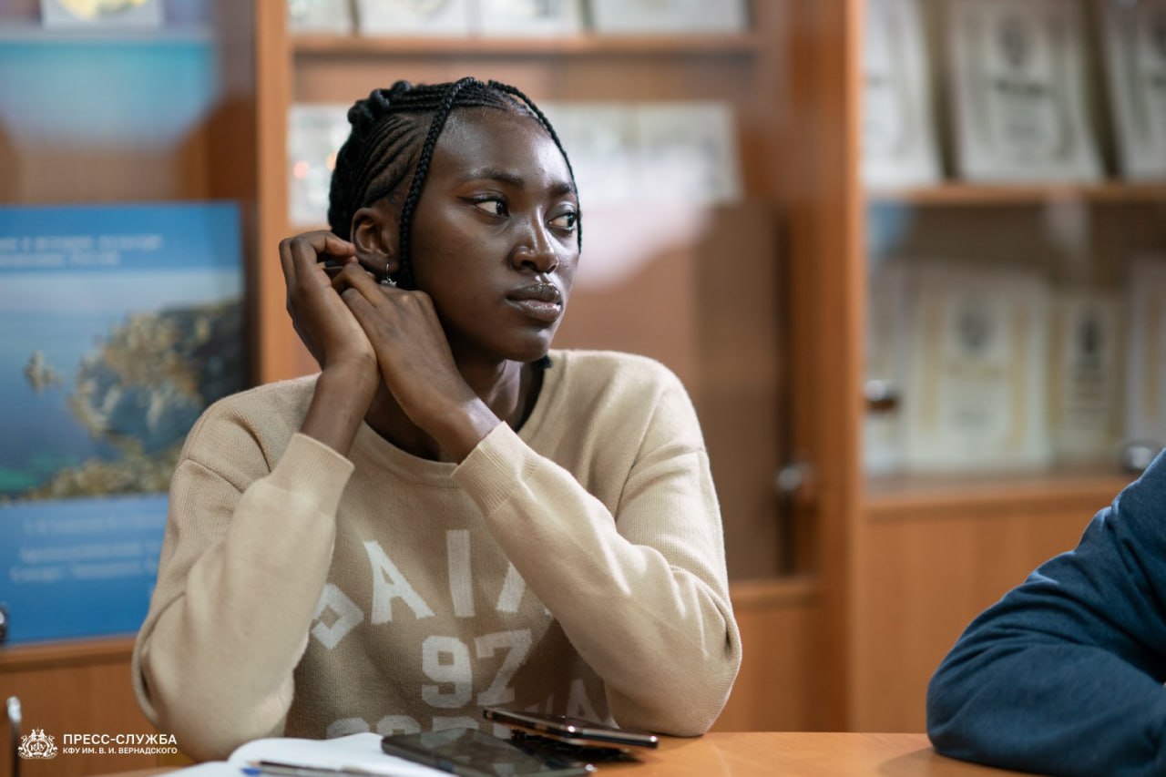 photo_5341433999366229512_y