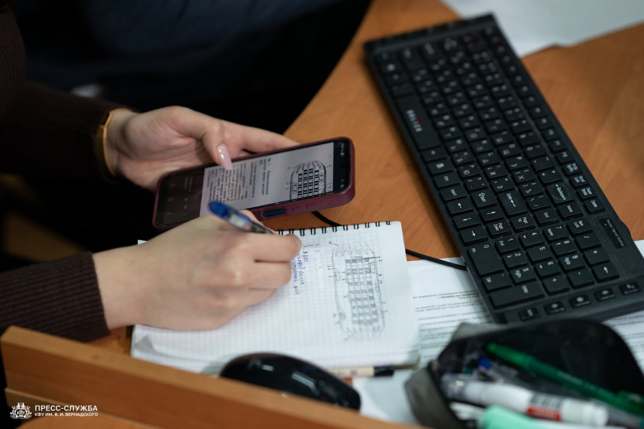 photo_5341433999366229513_y