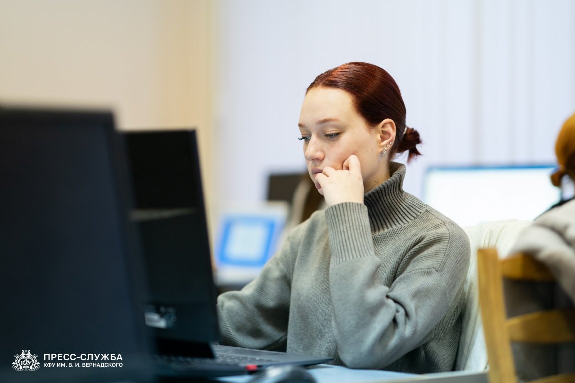 photo_5357281449435926354_y